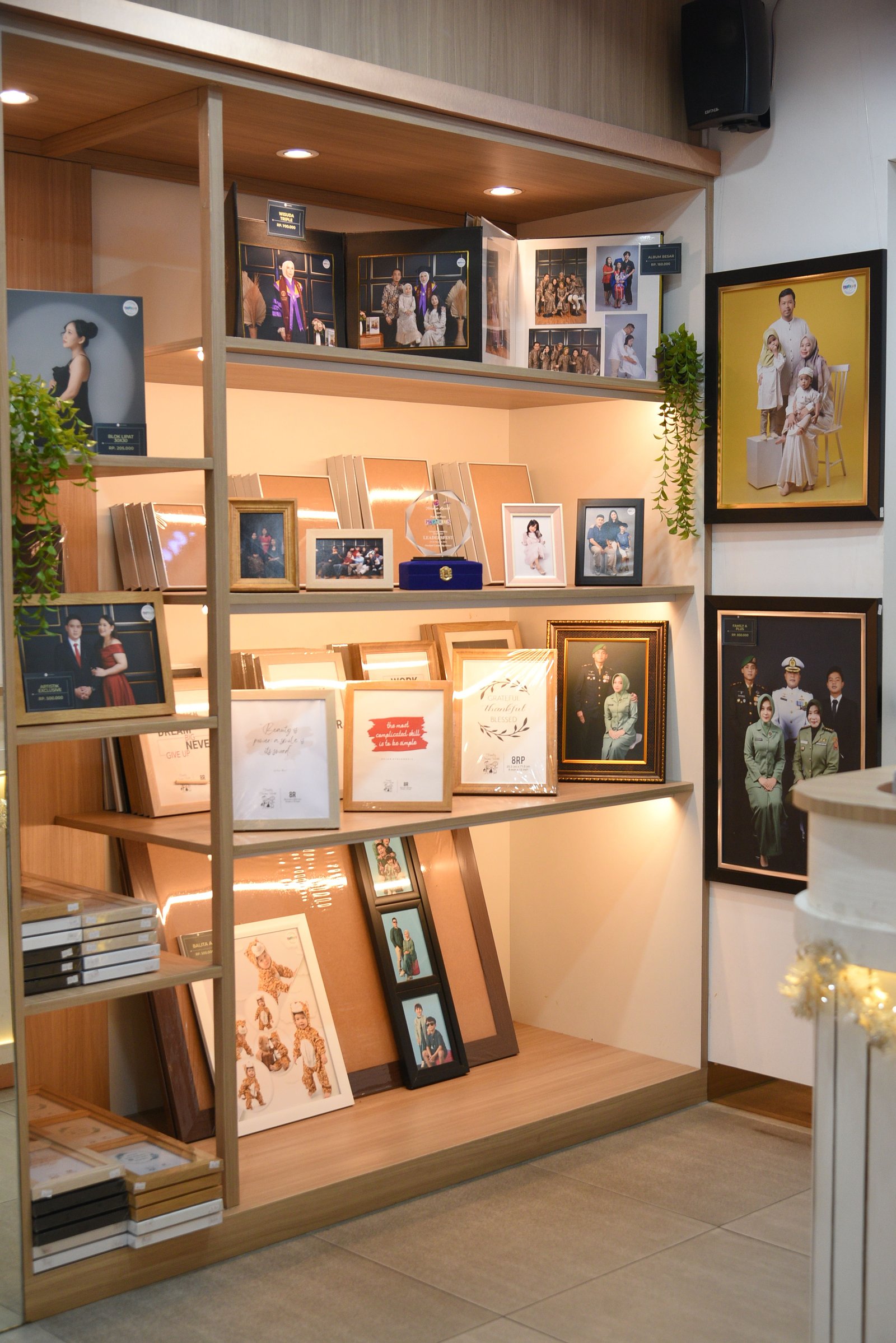 Galeri cabang Cibubur - Trans Studio Mall