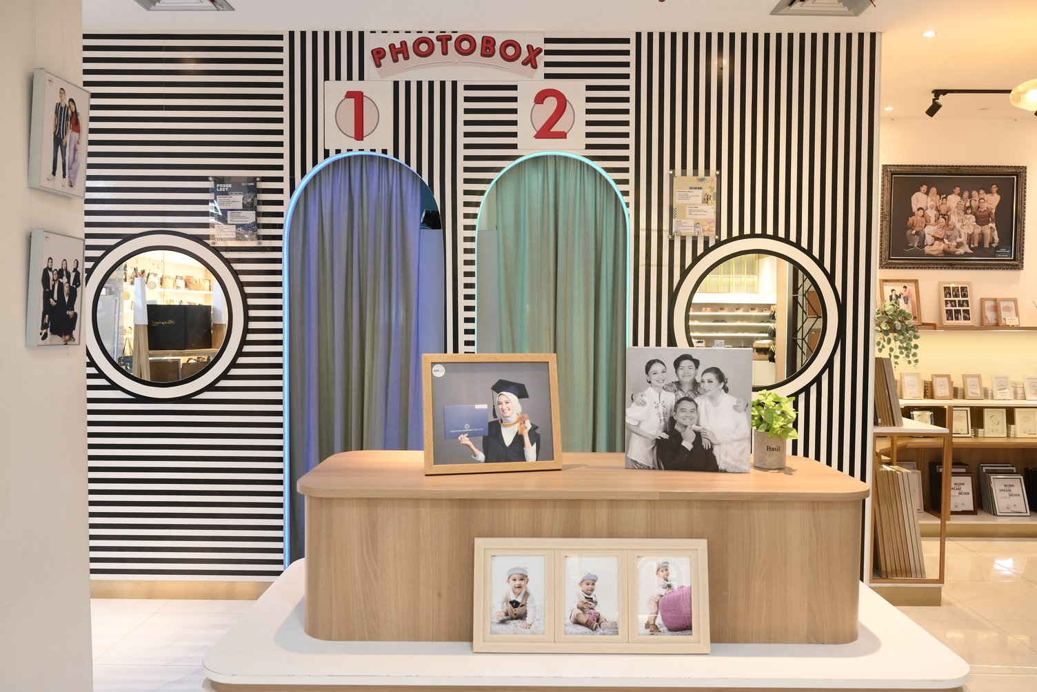 Galeri cabang Depok - Margo City