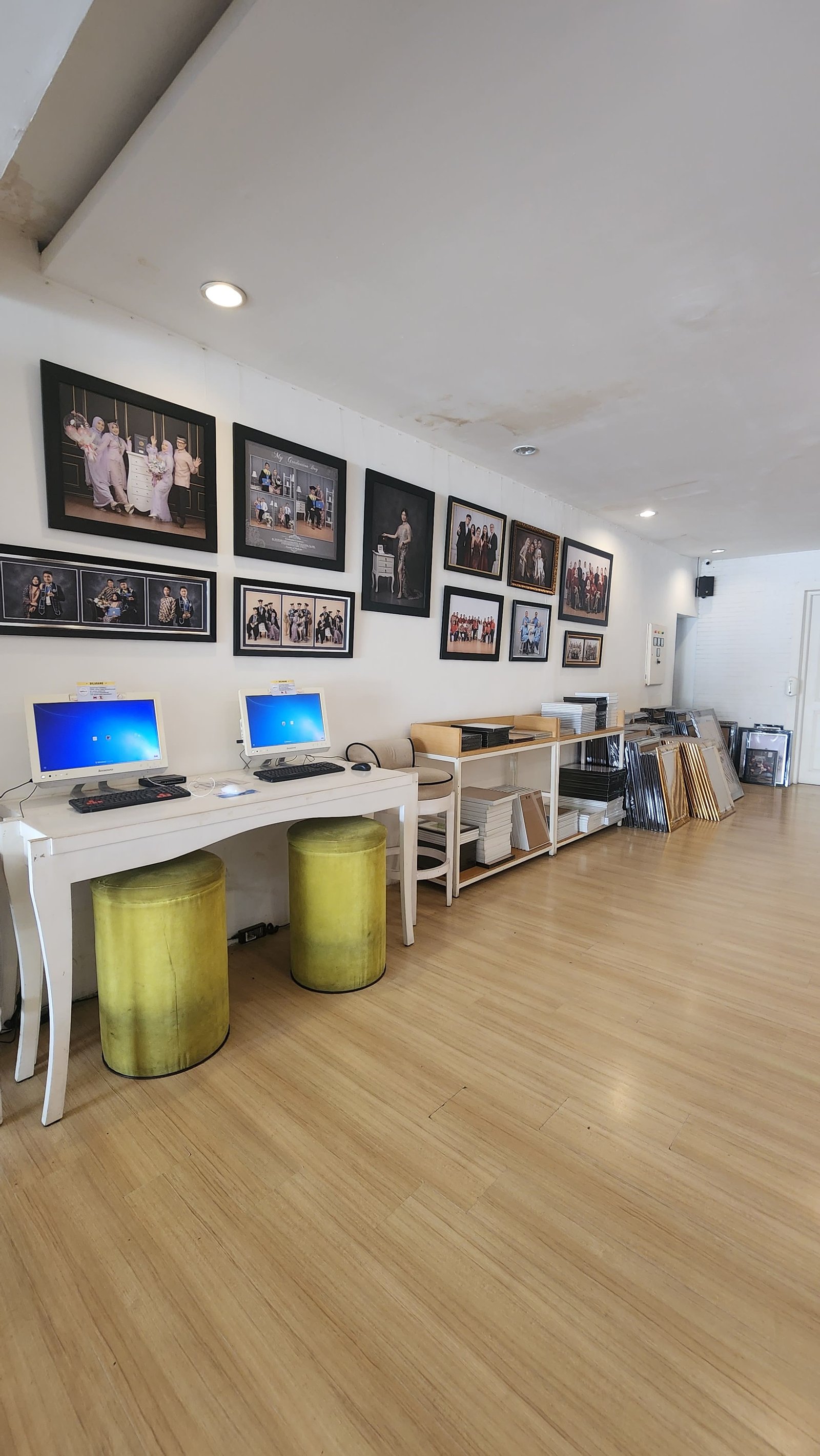 Galeri cabang Surabaya - Blambangan