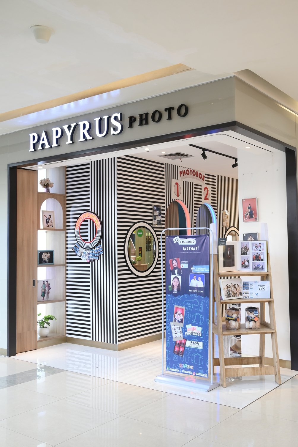 Galeri cabang Depok - Margo City